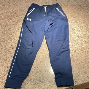 Youth boys Under Armour joggers.